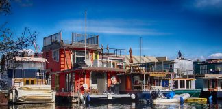 Living on a Houseboat