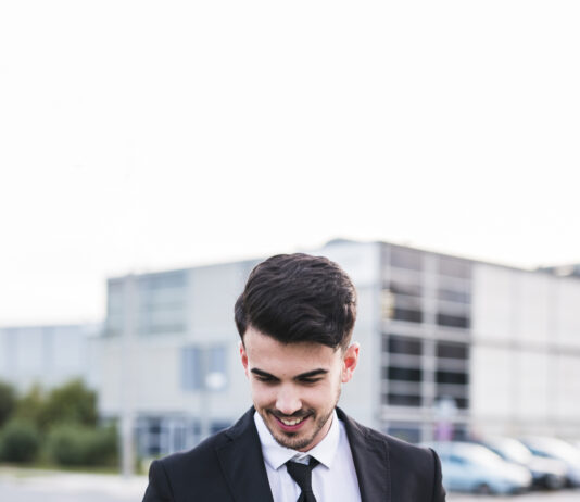 Business-Using-Phone- App