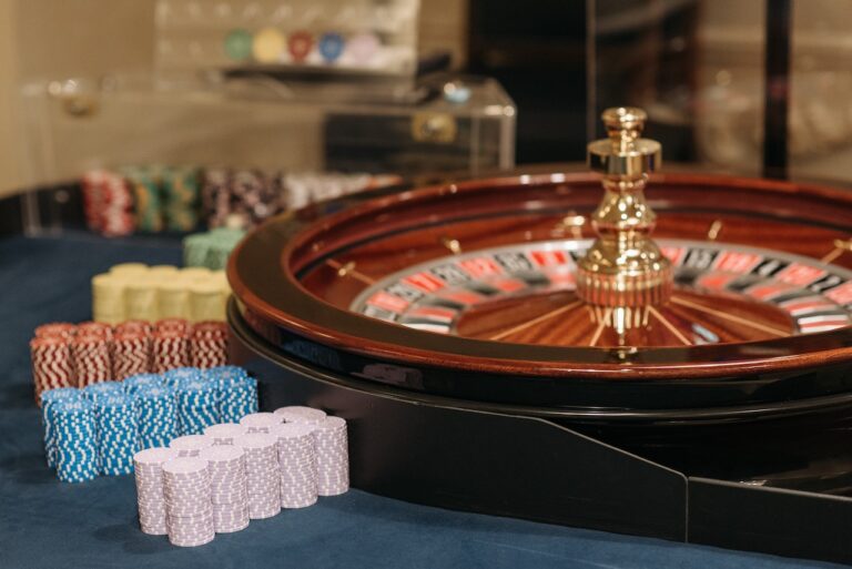 Online vs Land Based Casinos: Which Is Better?
