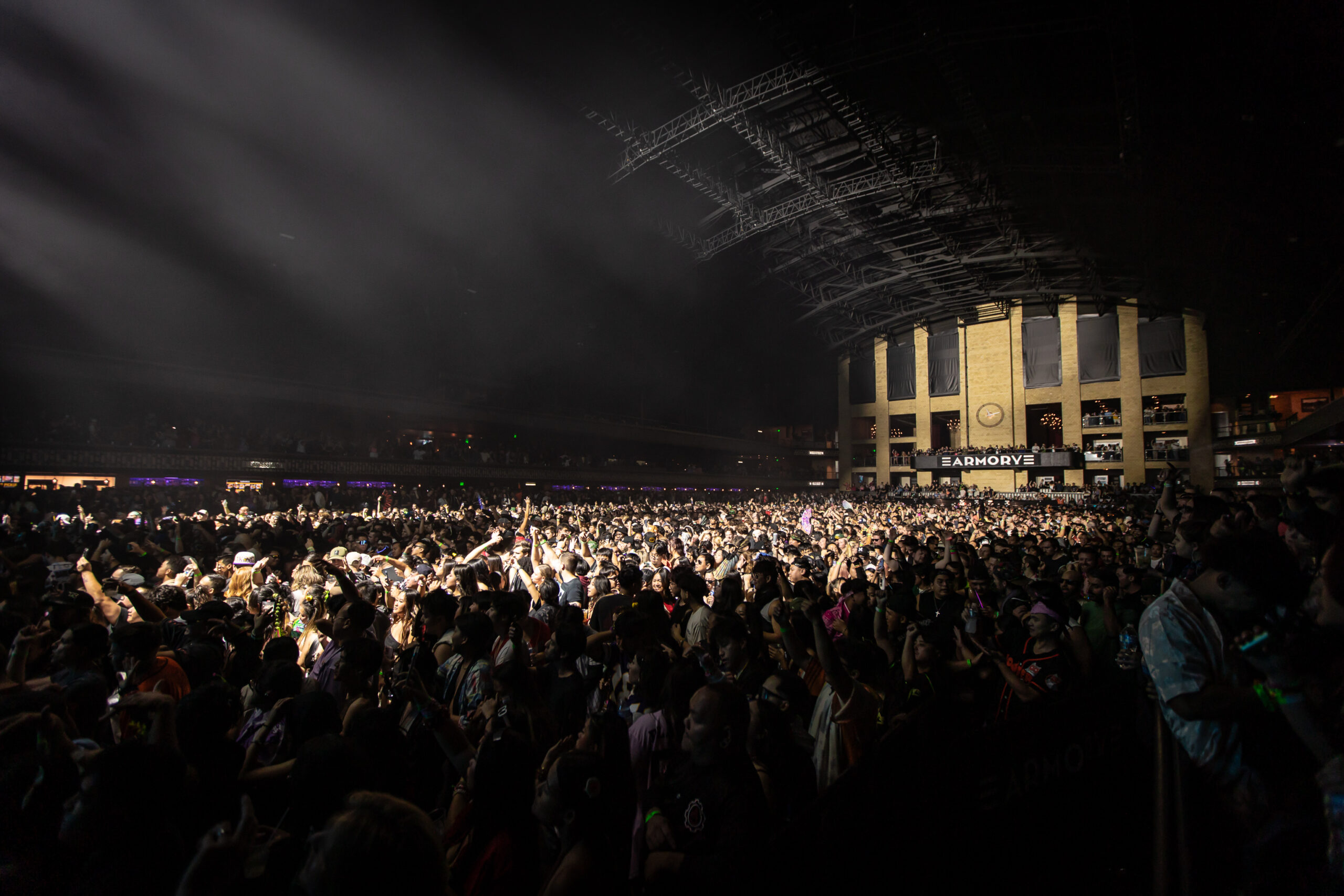 The sold-out crowd at The Armory can be seen filling the massive venue all the way to the back. Photo Credit: Brez Media