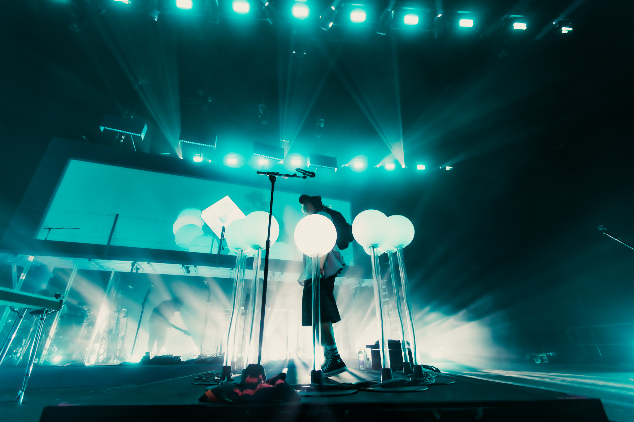 Porter Robinson plays drums on light up bulbs that played a tone with each hit of the drumstick. Photo credit: Brez media