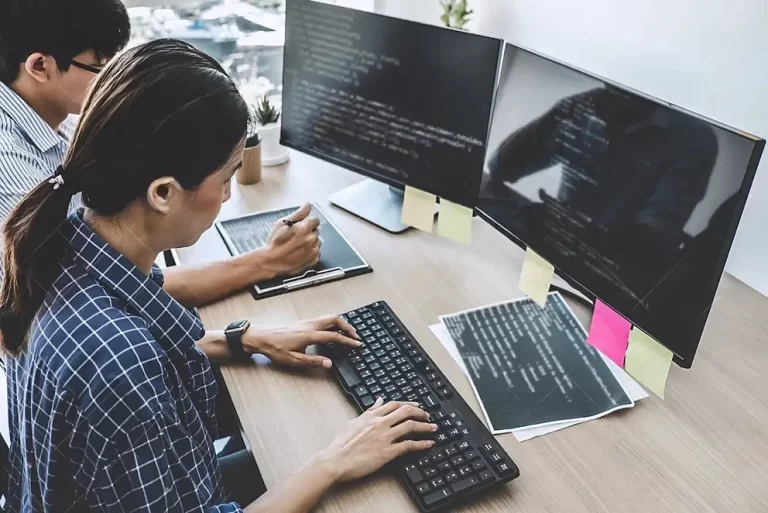 Key Considerations When Hiring a Software Development Partner