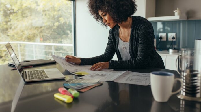 dreamstime_s_132773928 Productive Home Office