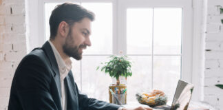 Smart tools to manage online profiles
