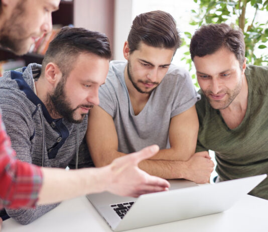 Hands-On Learning Enhances Computer Support Specialist Training