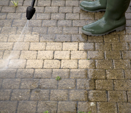 Benefits of Professional Pressure Washing Services