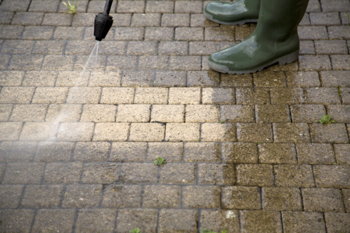 Benefits of Professional Pressure Washing Services