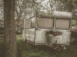 How Texans Turn Junk RVs