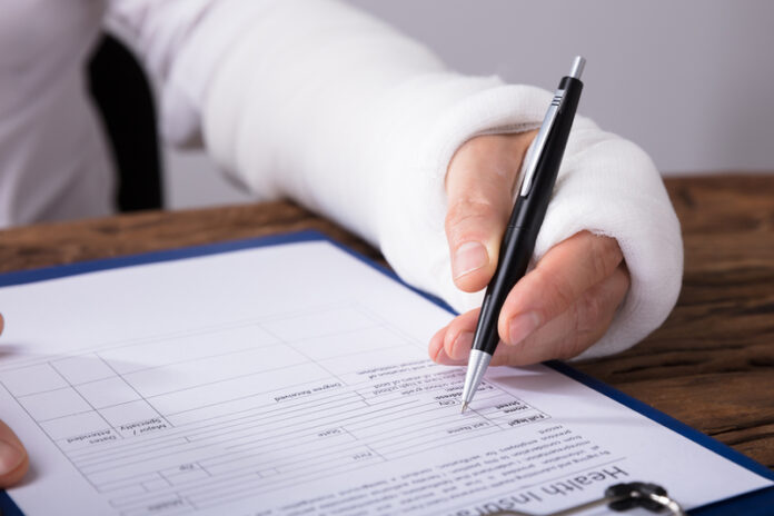 dreamstime_s_126297154 Truth Behind Workers’ Compensation Fraud