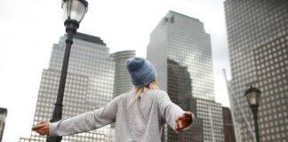 people should go visit New York