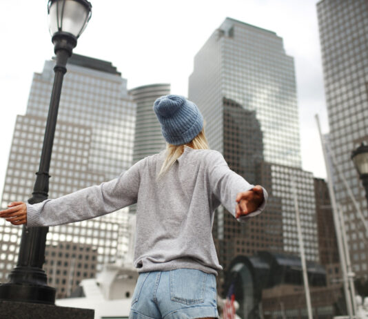 people should go visit New York