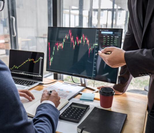 Smart Investors Use Virtual Data Rooms