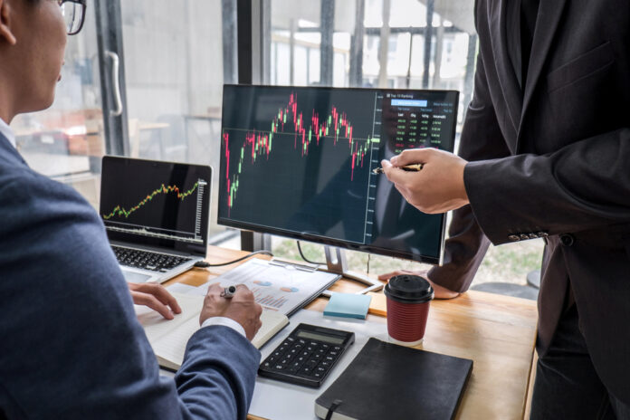 Depositphotos_299040946_S Smart Investors Use Virtual Data Rooms