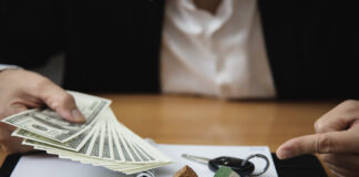 Selling Your Home for Cash: Benefits, Risks, and Expert Tips Selling Your Home for Cash Really Worth