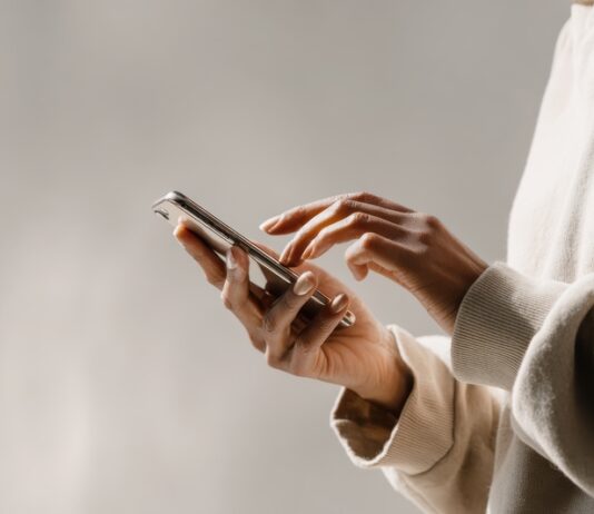 FollowSpy.ai Helps You Read Social Signals