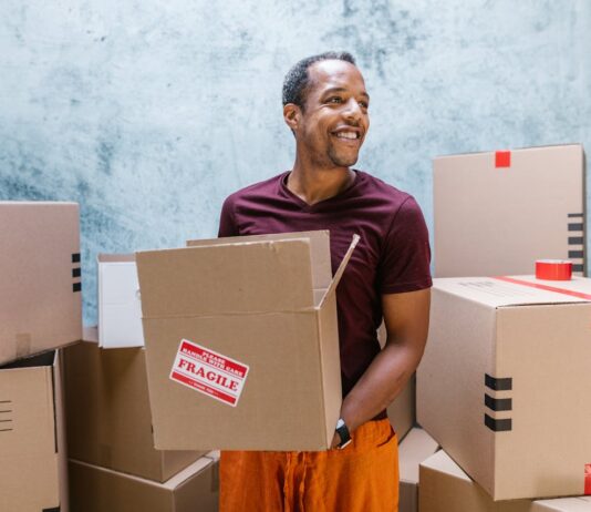 DIY Moving vs Hiring Movers