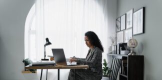 How to Manage Global Payroll and Taxes for International Employees Manage Global Payroll and Taxes