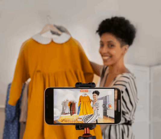 Ecommerce Live Selling Strategies: How Brands Use Real-Time Streams To Boost Ecommerce-live-selling