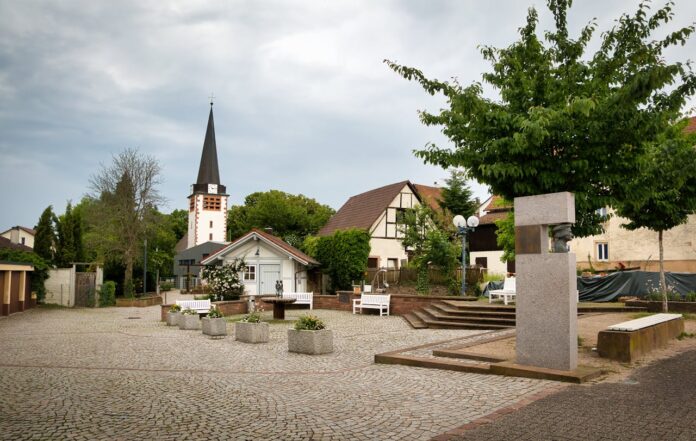 pexels-joerg-hartmann-626385254-34974209 small city perks