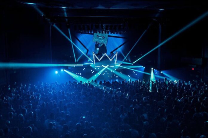 pexels-wendywei-1677573 Meganne Money Turns Camera Glitches