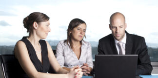 Pitch Deck Design Agency vs. Freelancer