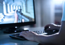 Valorant: How to Jiggle Peek Like a Pro How to Jiggle Peek Like a Pro