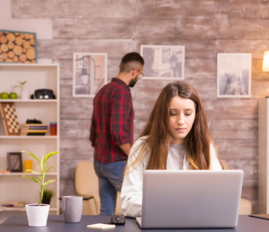 Online vs Offline Home Business: Which Is Better Home-businesses