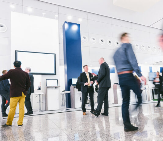 How Modern Trade Show Displays Influence Visitor Behavior and Engagement modern trade show