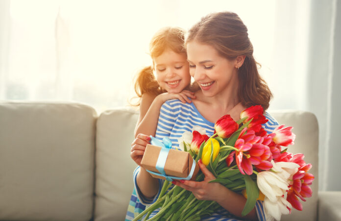 dreamstime_s_111434983 Ordering Mother’s Day Flowers Online