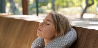 pillow-for-neck- and- shoulder-pain