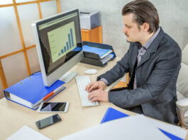 cathie- wood- buys- tech -stock