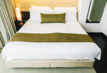 Helix Midnight Luxe Review : The Best Mattress for Side Sleepers? best -mattress -for- side -sleepers