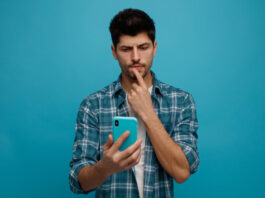 social -media -silent-scroller- traits