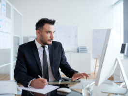 salesforce-chief- operating-office