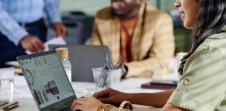 salesforce-chief- operating-office