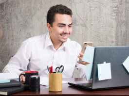 social- media- supervisor -jobs