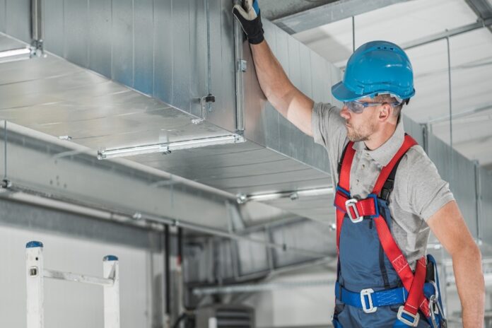 dreamstime_252313969 (1) Small Trades Use AI to Compete