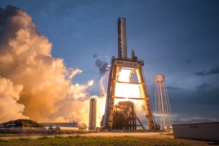 pexels-spacex-586054 SpaceX IPO 2026-What Investors Should Know