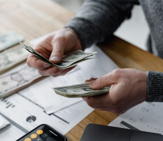 Corporate Spending Strategies for E-commerce