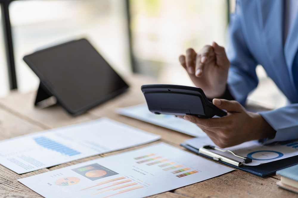 Real Estate Investors Weigh Options: DSCR Loans Compared to Bank Statement Loans in Non-Qualified Mortgage Market