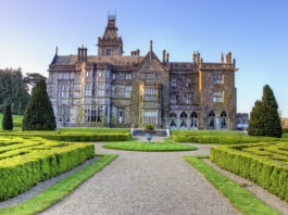 How to Effectively Run a Castle Accommodation Business Effectively Run a Castle Accommodation Business