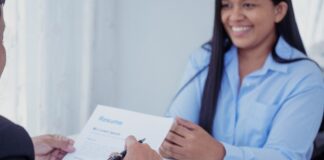 How to choose a background check company